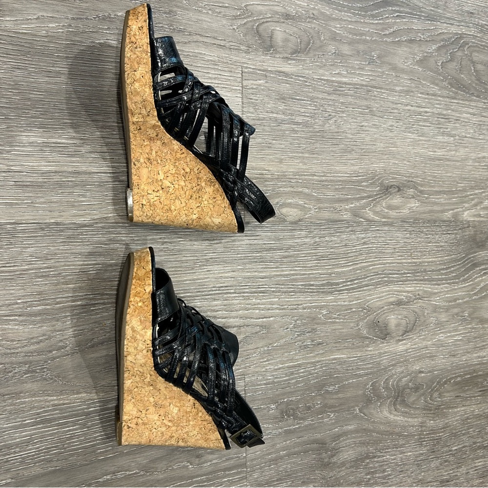 Enzo Angiolini Black and Tan Wedge Sandals - Picture 3 of 8